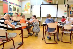 Beneficios de los ventiladores de alta capacidad en las escuelas